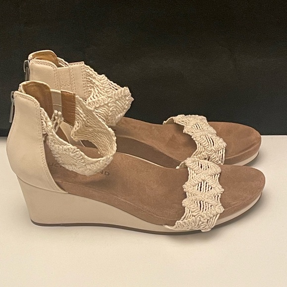 LUCKY BRAND, WOMEN’S KAYDEN ANKLE STRAP, WEDGE SANDALS, SIZE 8 - Picture 4 of 10